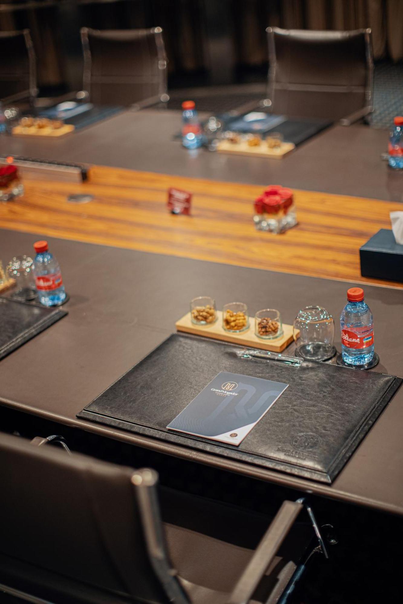 Grand Mogador City Center Καζαμπλάνκα Εξωτερικό φωτογραφία A tasting tray